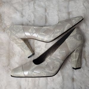 Margaret J Heels NWOT sz 9M